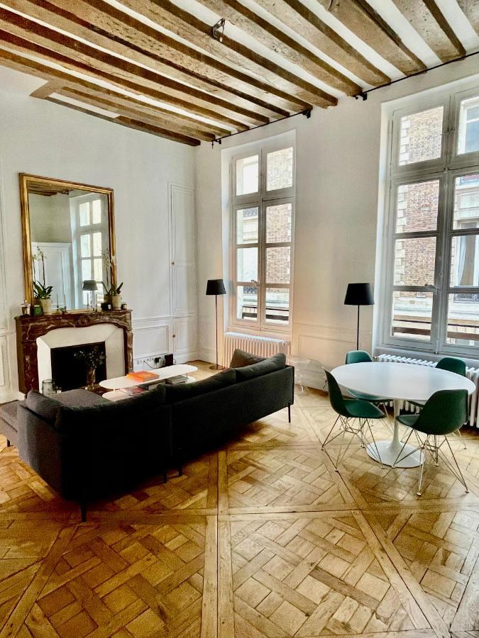 Prestigious Flat In Saint-germain-des-pres Appartement Parijs